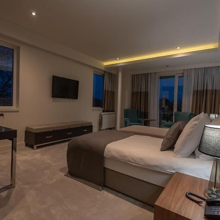 Hotel Abc Leskovac  Ngoại thất bức ảnh